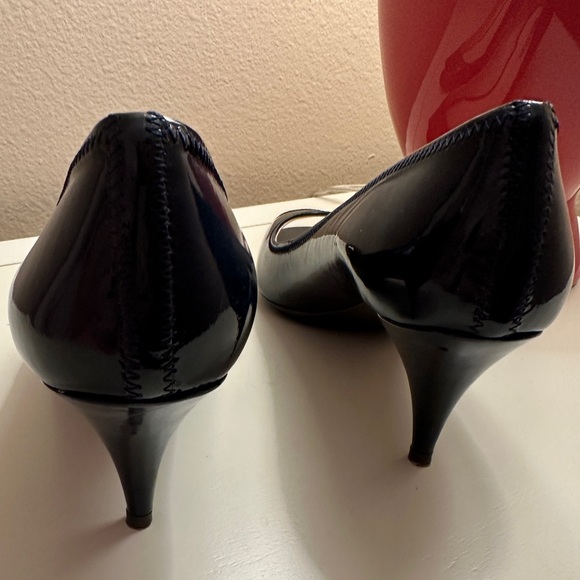 Like NEW! PRADA blue patent leather open toe heels. Peep toe. Size EU 40 9.5 - Picture 7 of 14